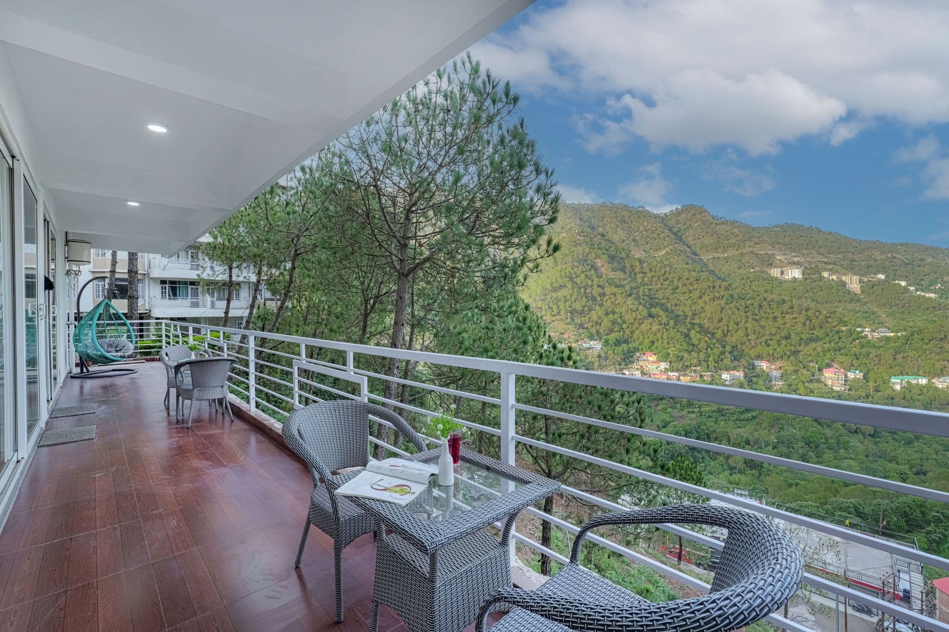 Pinnacle | Hilltop 3-BHK Apartment with Picturesque Balcony & Scenic Views