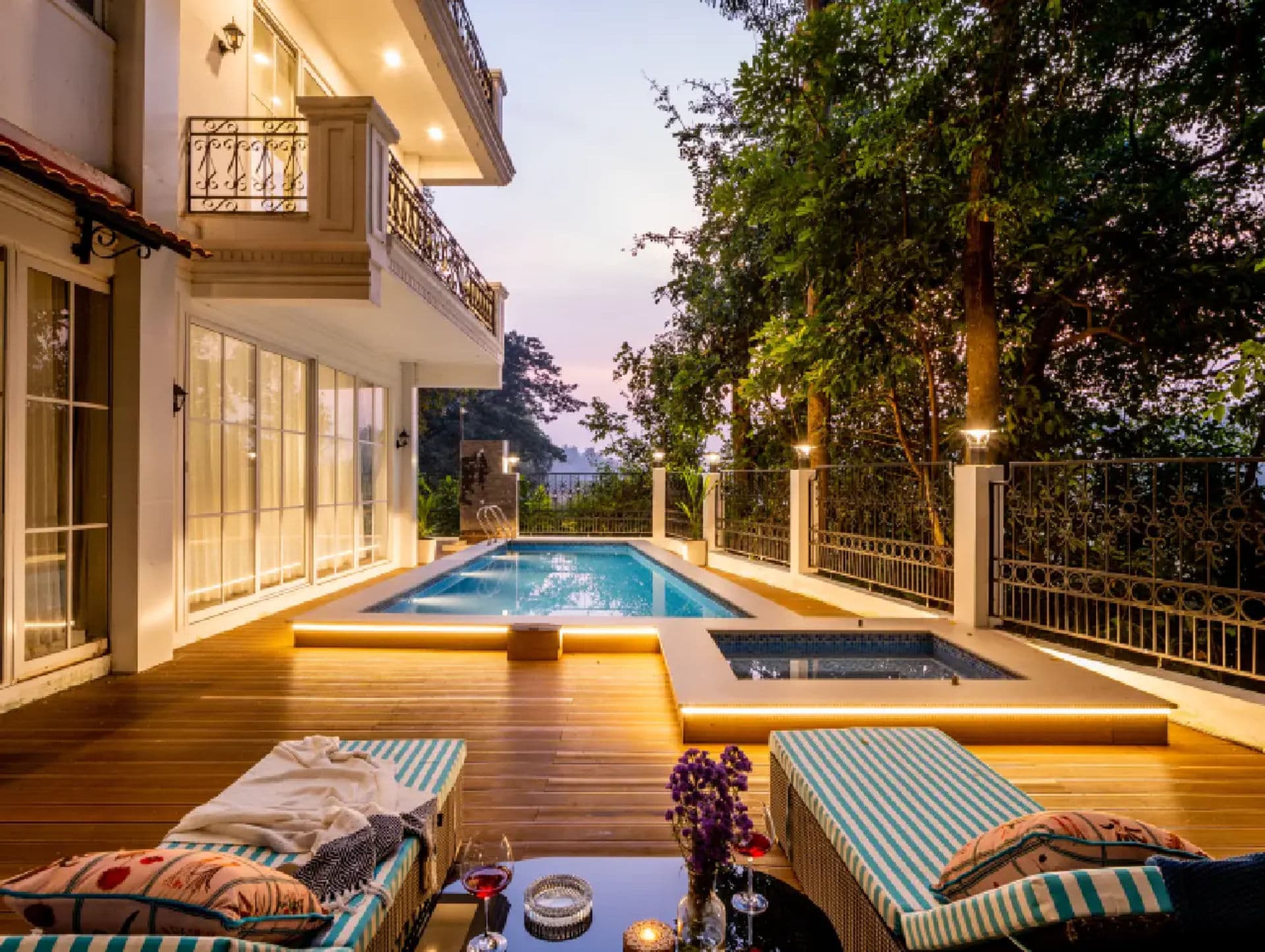 Suntuarios Casa Iris | 4-BHK | Pvt Pool | Jacuzzi | Gazebo