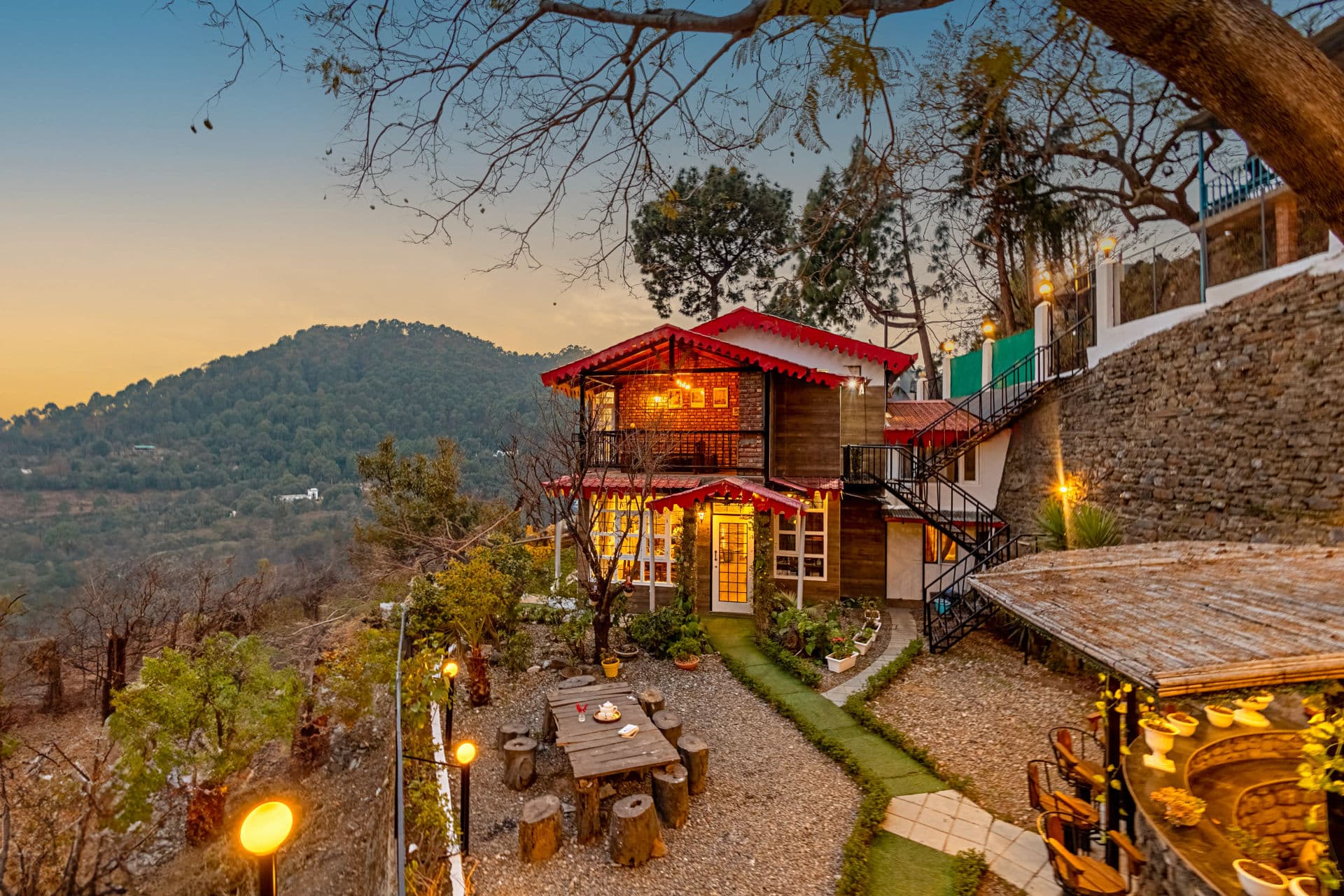 Farsauli 1°| Pet-friendly 3-BHK Hillside Getaway With Gazebo & Balcony