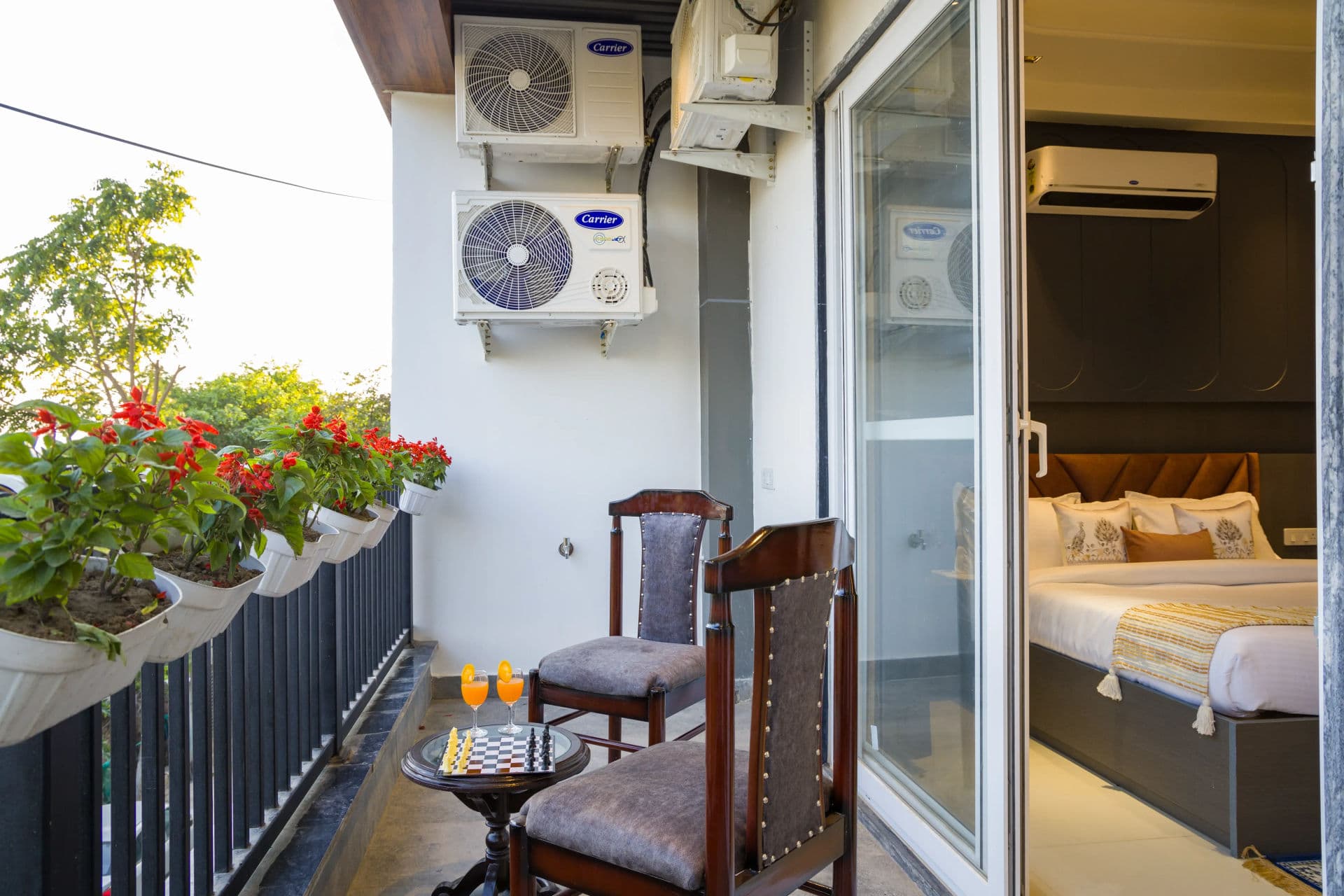 BYDM Little Paradise | Elegant Pet-friendly 2-BHK Apartment Near Triveni Ghat With Balcony, Lift & Scenic Views