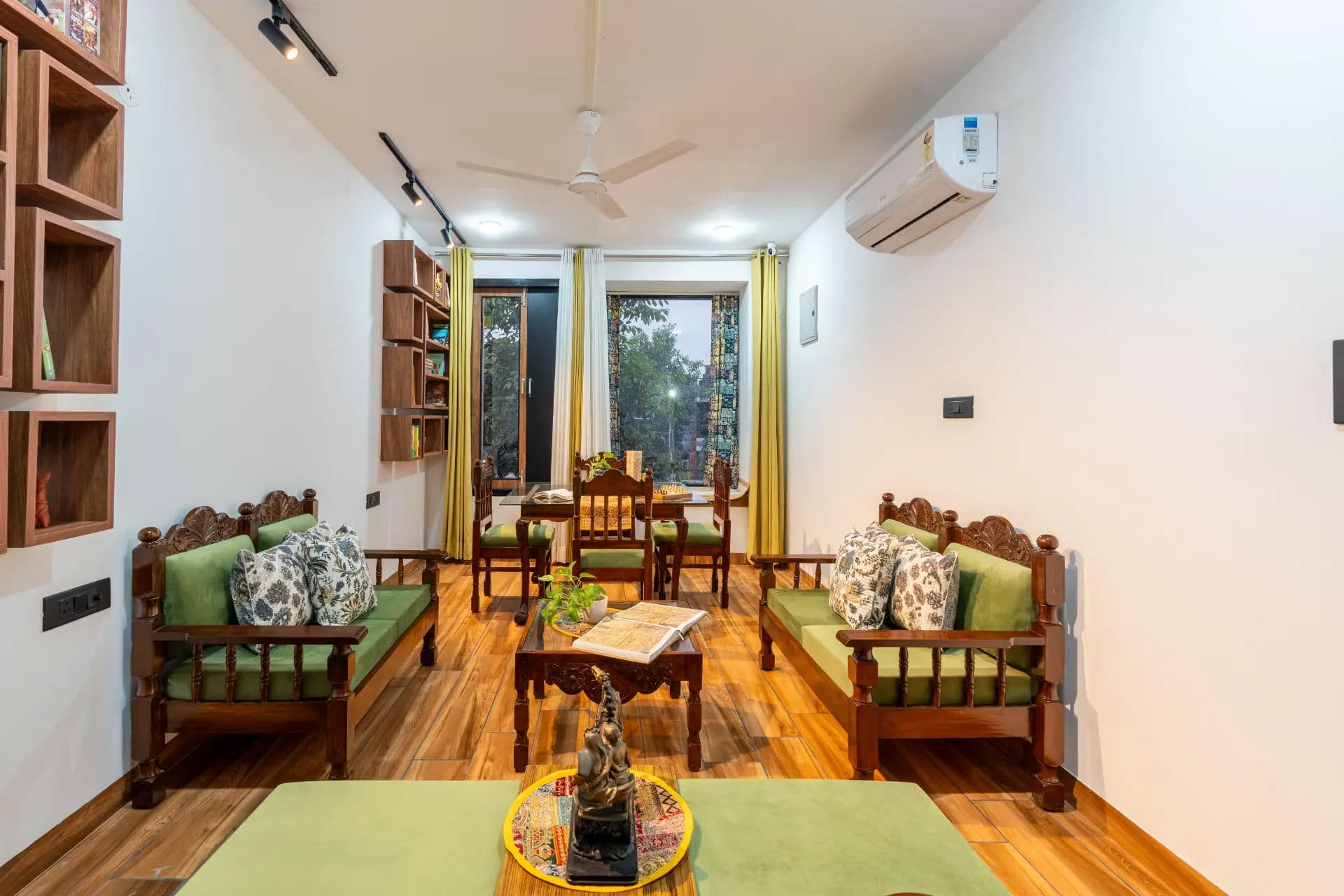 Ramalaya | 1-Room | Library | Balcony