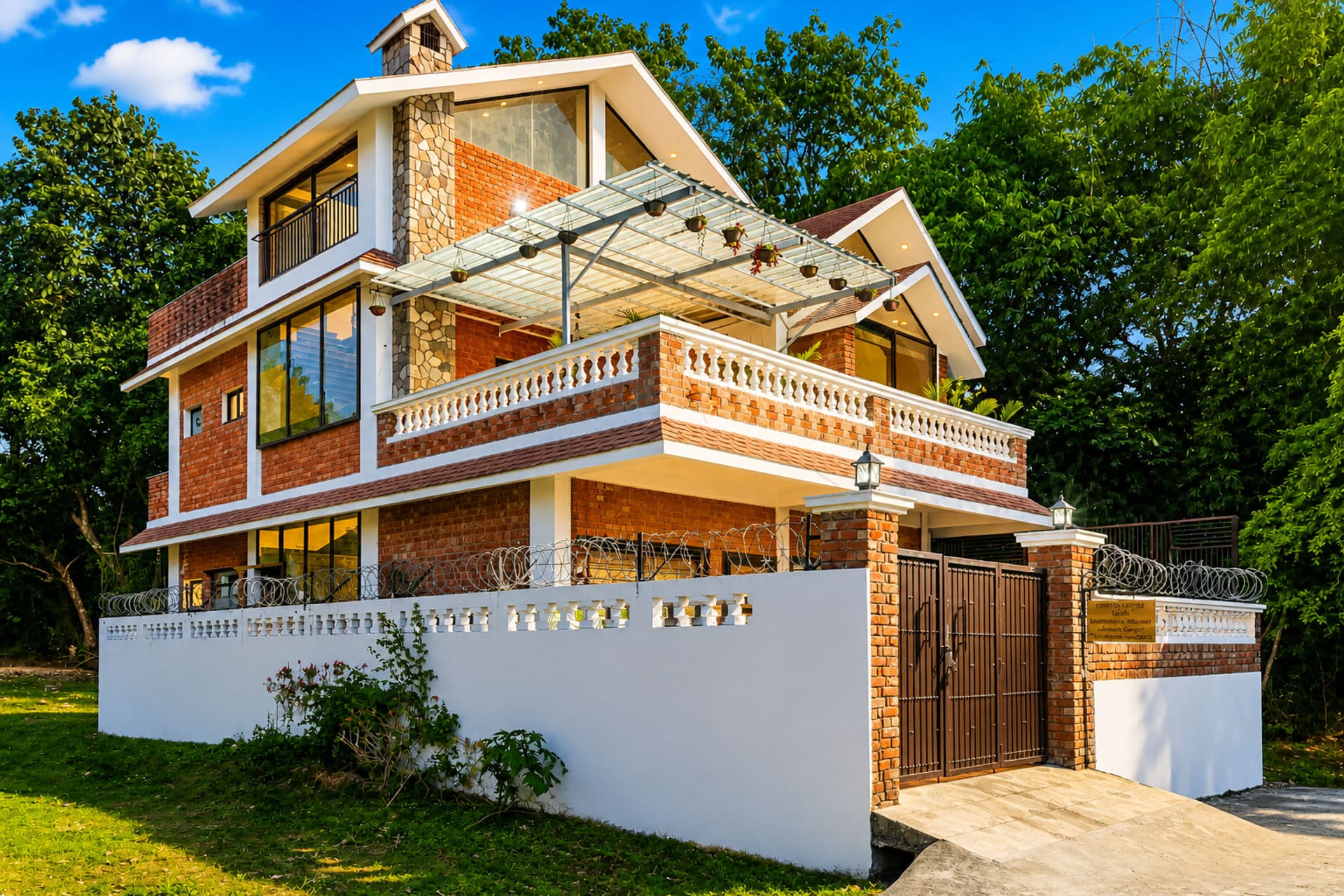 Rahta | 3-BHK Pet-friendly Retreat With Picturesque Balcony & Outdoor Patio