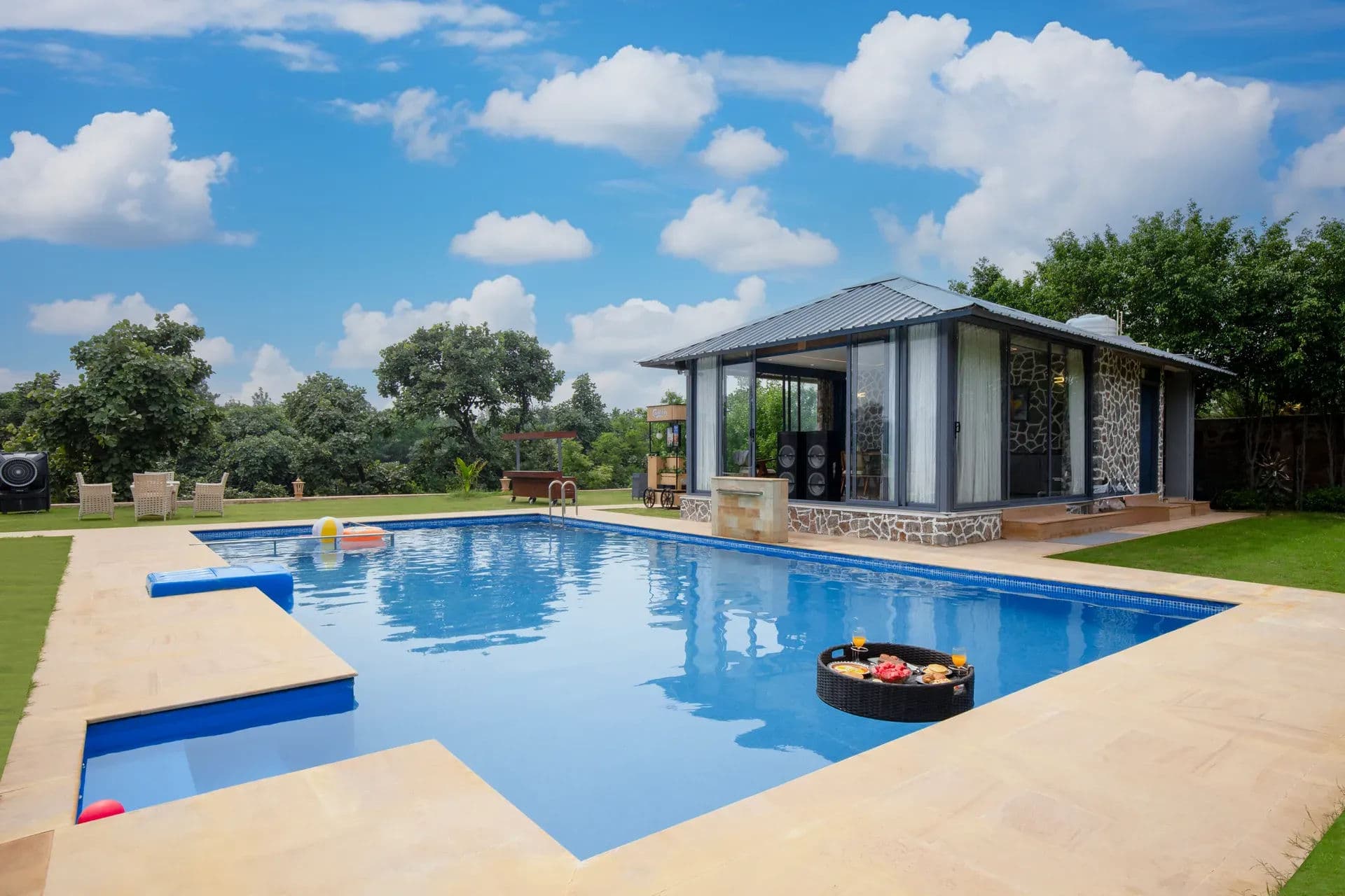 Kaimalgarh Farmstay | Pet–friendly 5-BHK Retreat With Pond, Private Pool, Gazebo & Garden