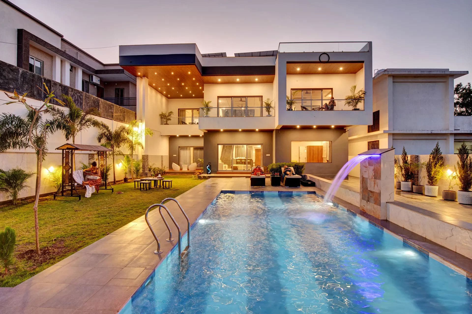 Horizon | 5-BHK Pet-friendly Retreat With Private Pool, Bar & Garden