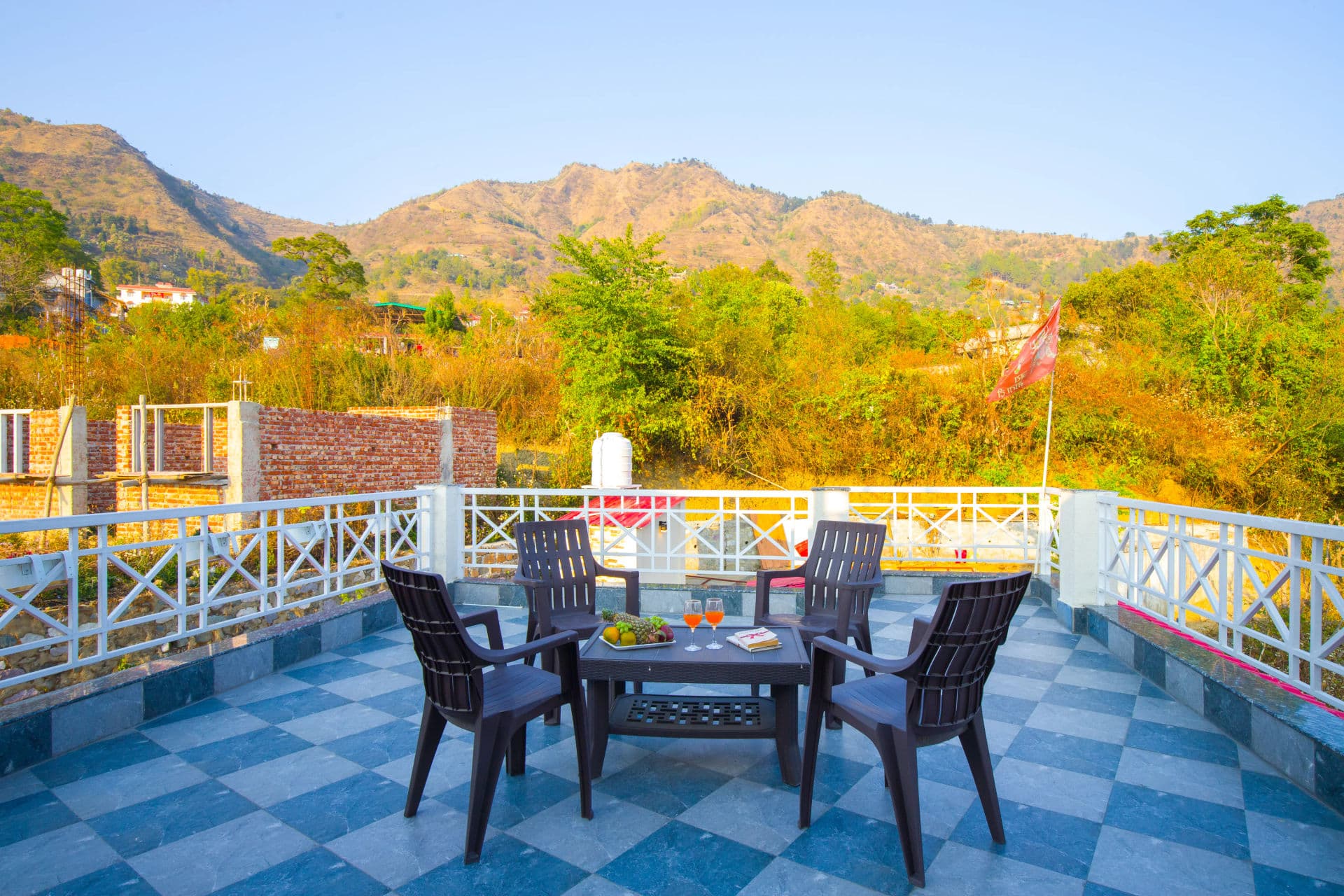Clouds Nest | 4-BHK Pet-friendly Retreat With Terrace & Hill Views by Naukuchiatal