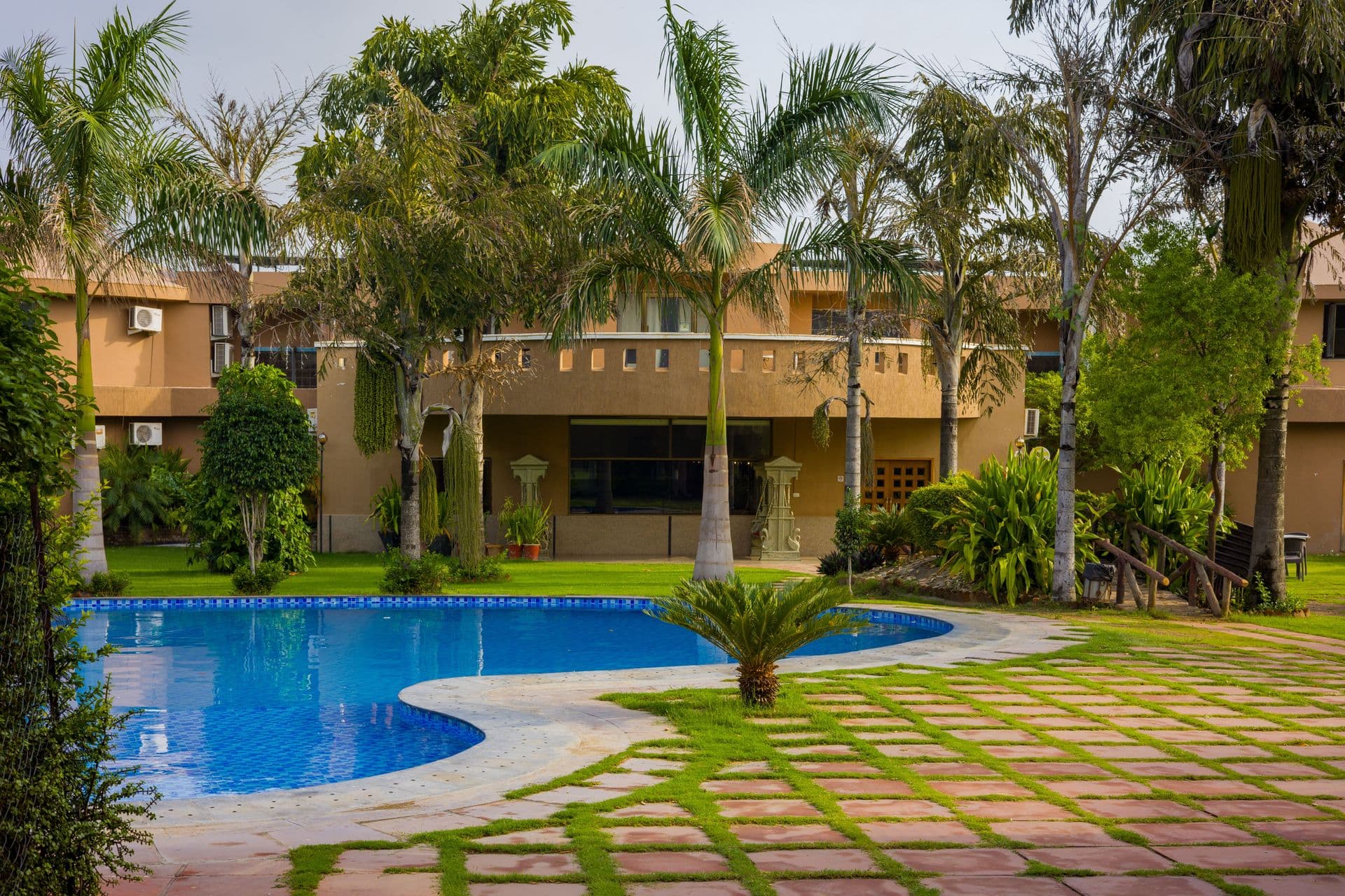 Jeevantara Jacuzzi Suite | 1-Room Retreat with Jacuzzi, Common Pool, Wedding Venue & EV Charging Station