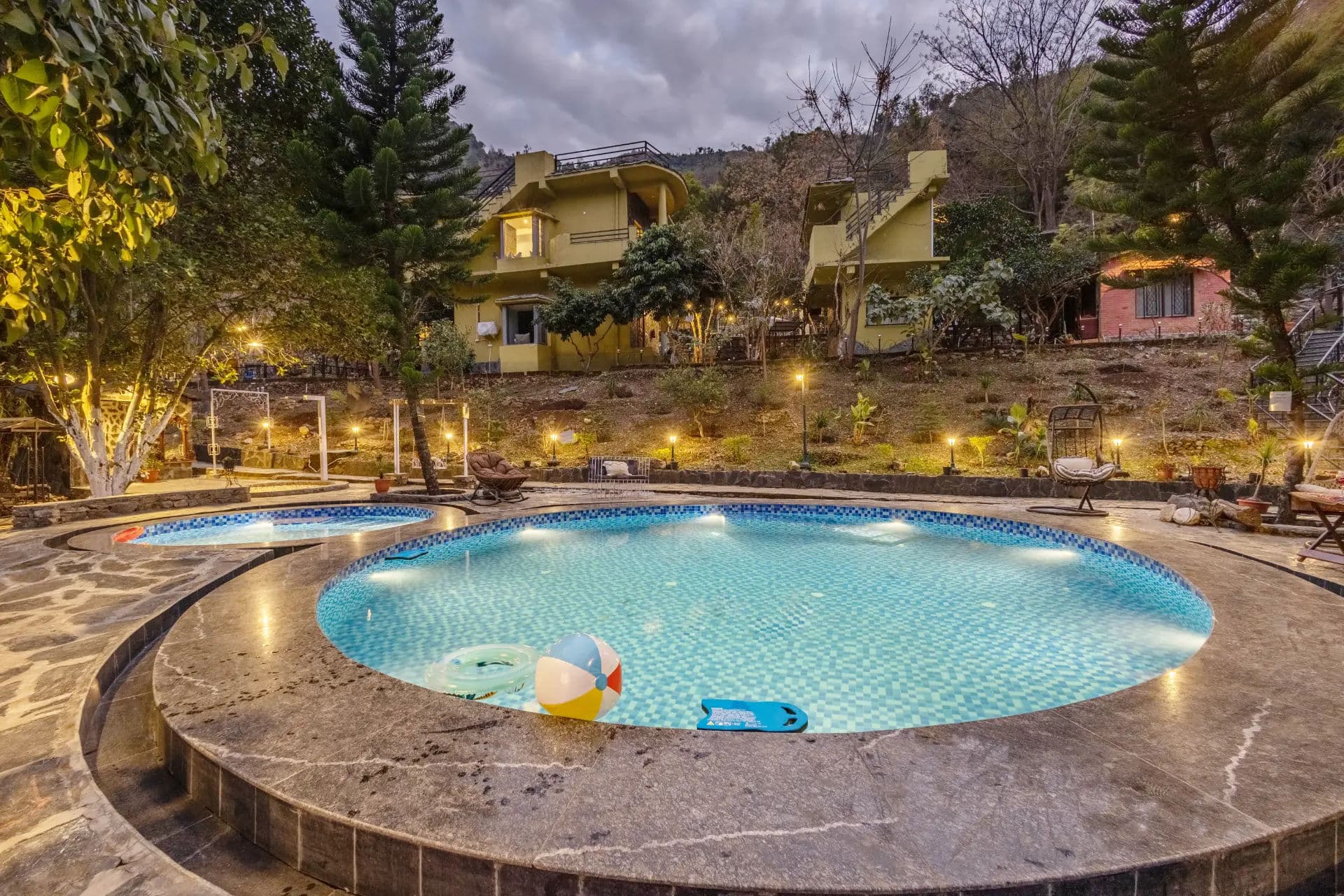 Zephyr Timberhill | Tranquil Hilltop Escape with Pool, Tea House & Dining