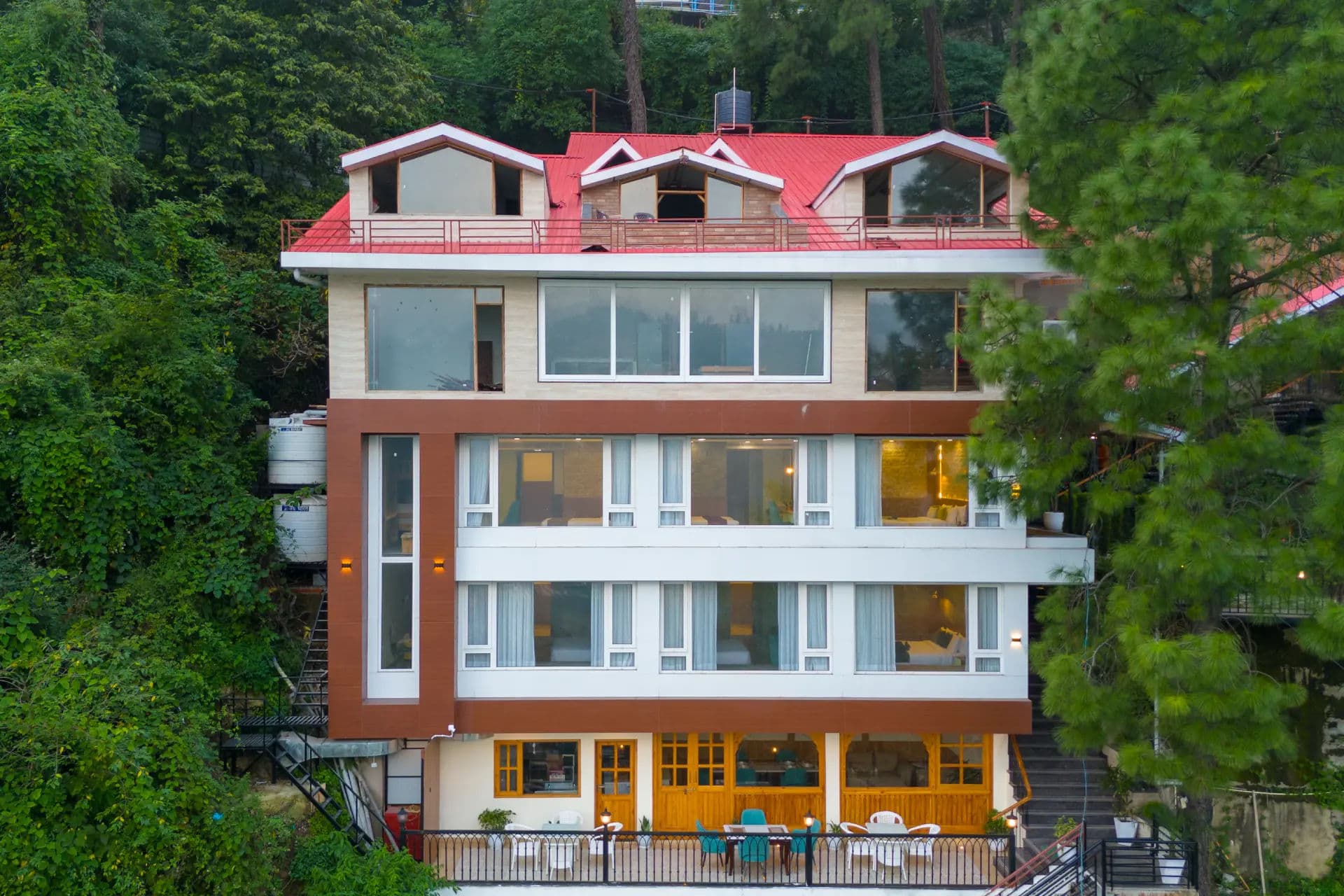 Evaara Woods Breeze | 3-BHK Retreat With Common Garden & Sitting Area