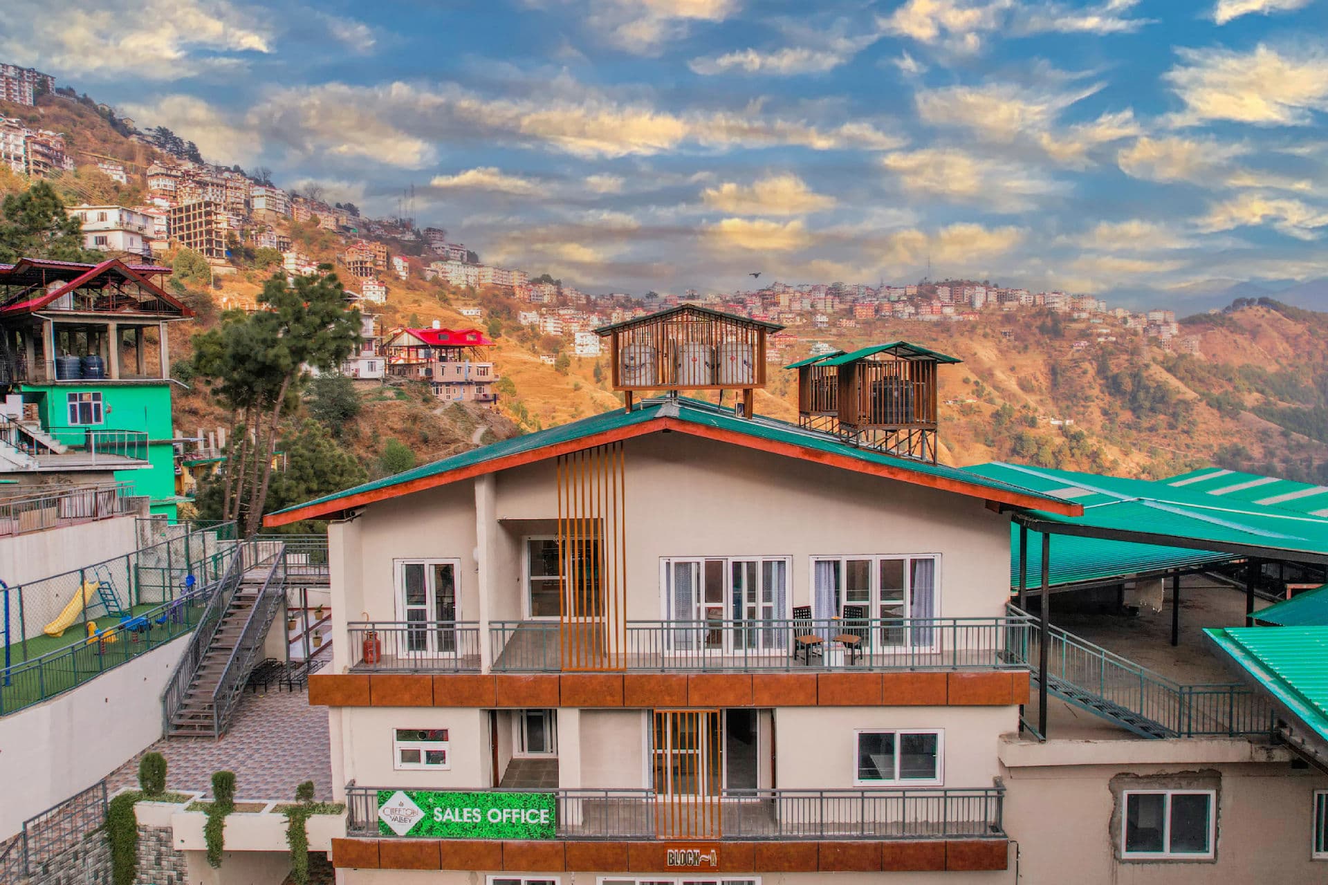 Cliff Trident | 3-BHK With Mountain Views