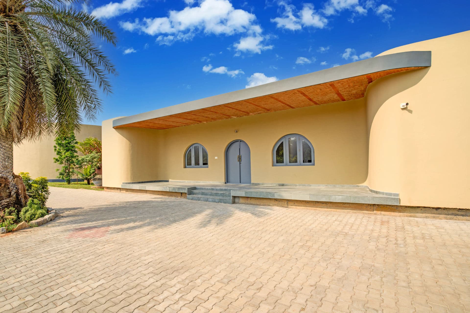 Urvi Regal Suite | Elegant Eco-friendly Retreat With Common Pool, Garden, Farm & Games Zone