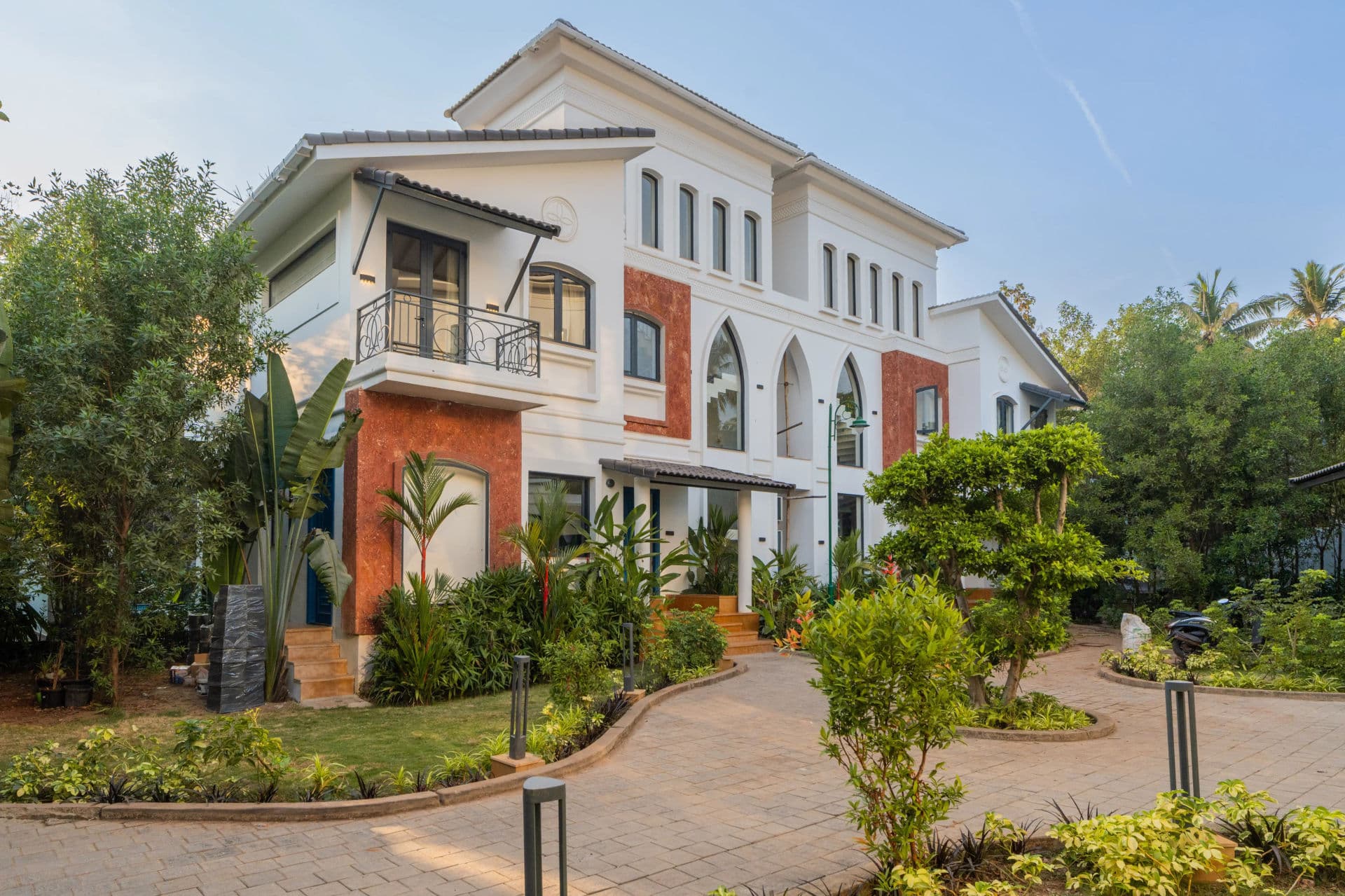 Laguna Aurelia | Luxe 4-BHK Villa Near Popular Beaches With Pvt Pool & Garden