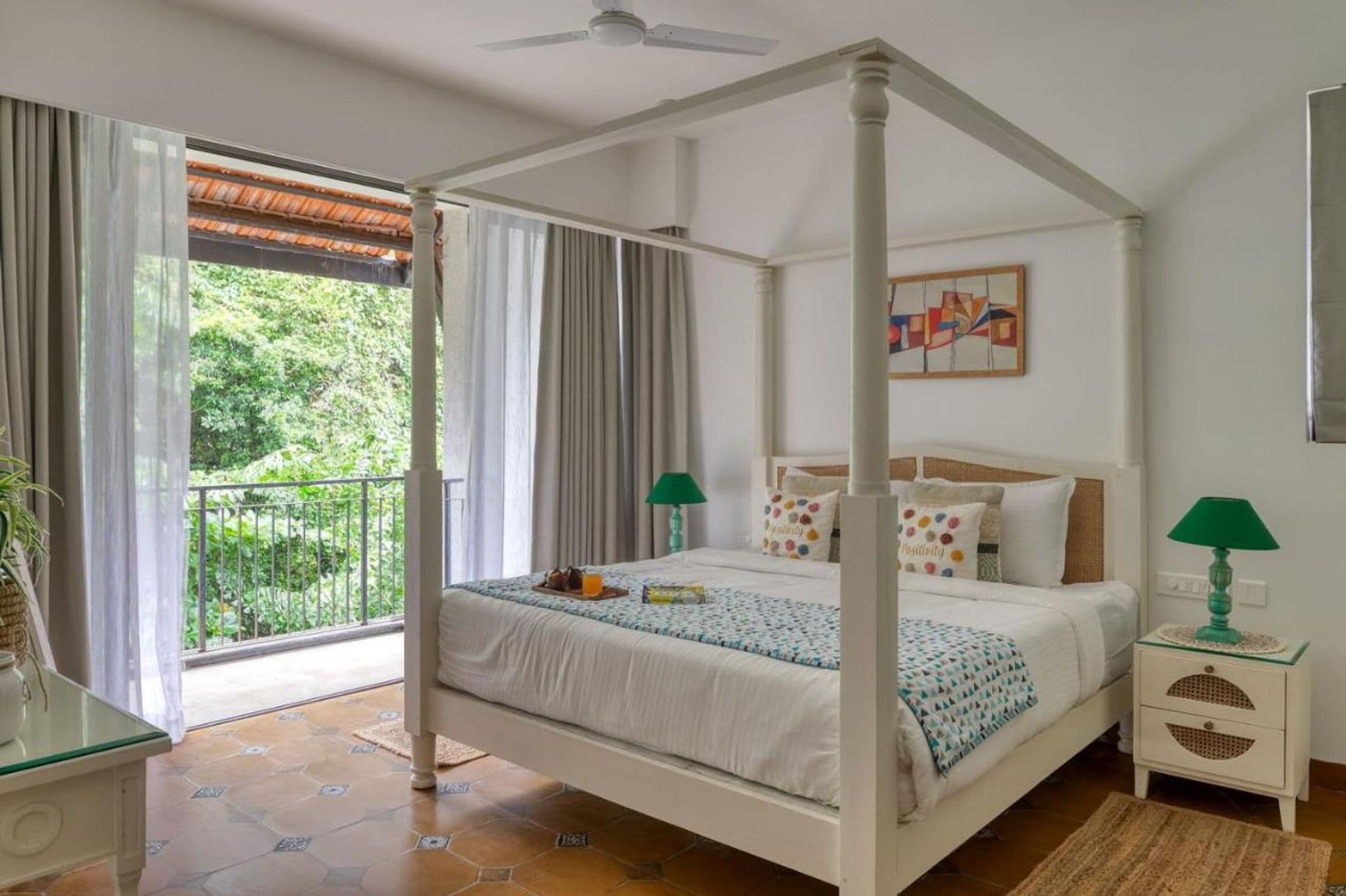 Radiant 1BHK Apartment by tisyastays