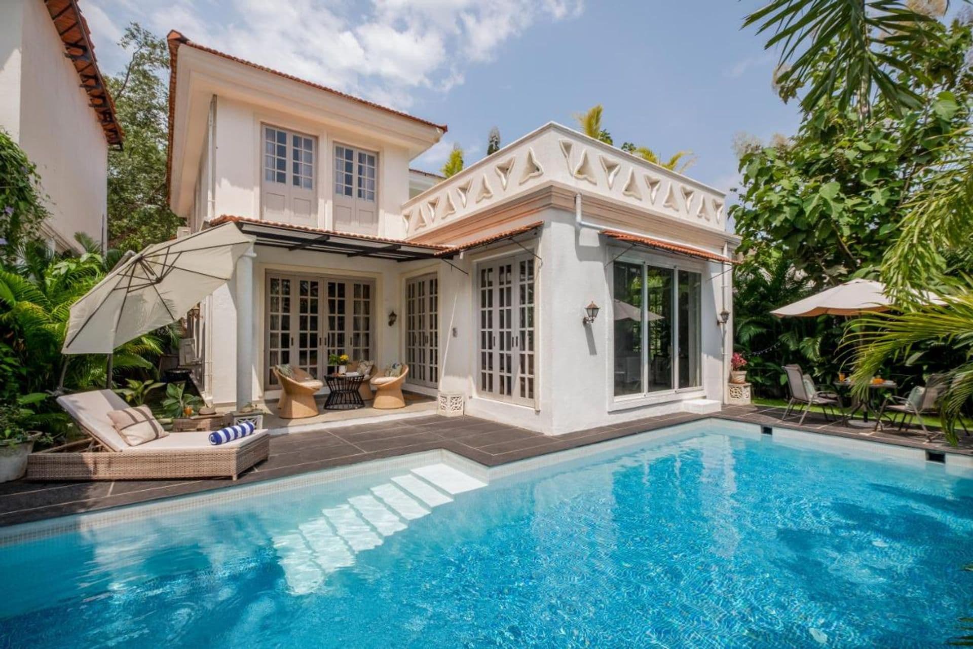 LohonoStays Castello - Villa 1